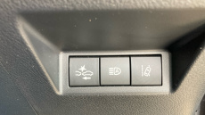 Toyota Yaris 1.0 VVT-i Icon 5dr Petrol Hatchback